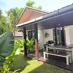 4Bedr Villa With Swimming Pool!